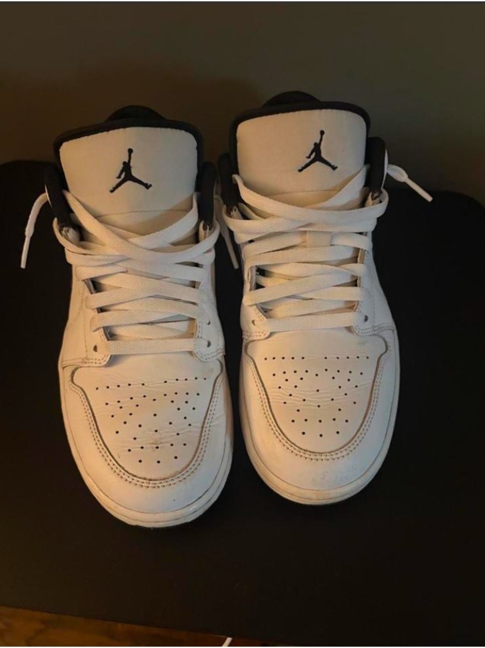Jordan Men's Low-Top Sneakers in White and Black - Picture 3 of 4